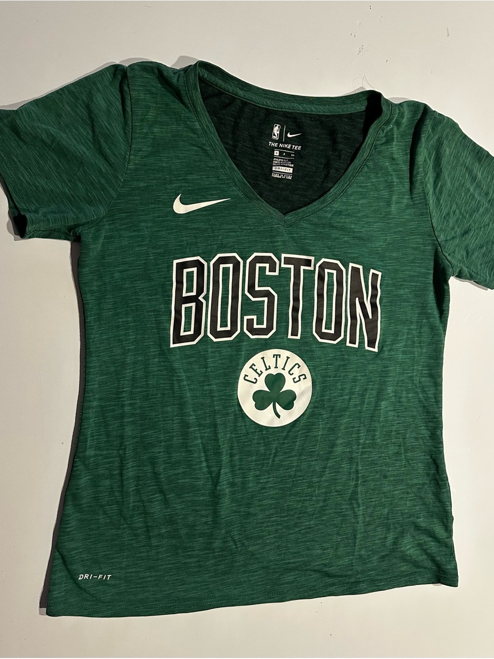 Nike Women's Boston Celtic V-Neck T Shirt Sz Small Green Shamrock St. Patricks